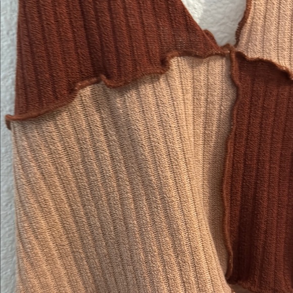 Colorblock Ribbed Women's Top - Picture 4 of 4